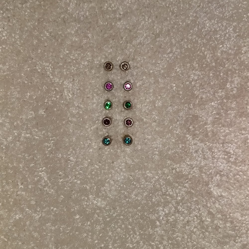 🎉 FINAL PRICE 🎉 5 pairs of Multi-color studs